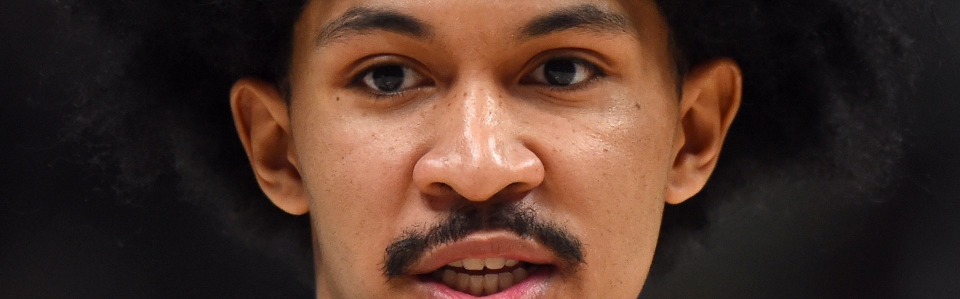 火力全开！小罗恩·哈珀追身三分命中 27分创个人生涯新高