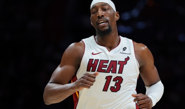 游戏玩法-维金斯：阿德巴约和韦尔篮板球表现堪称统治级 场上存在感十足