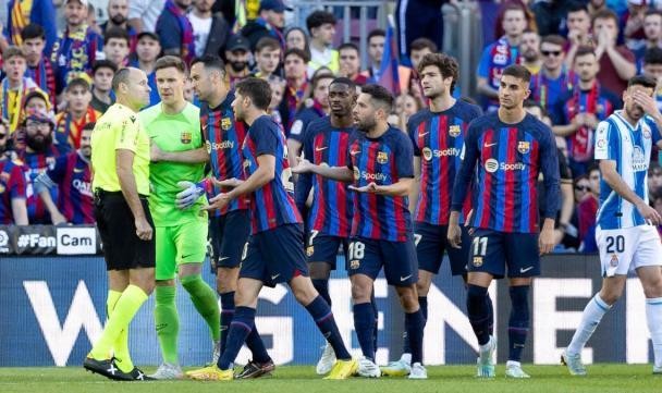 Baccarat-巴萨世界杯后首战足球不够，拉奥斯强行加戏来凑